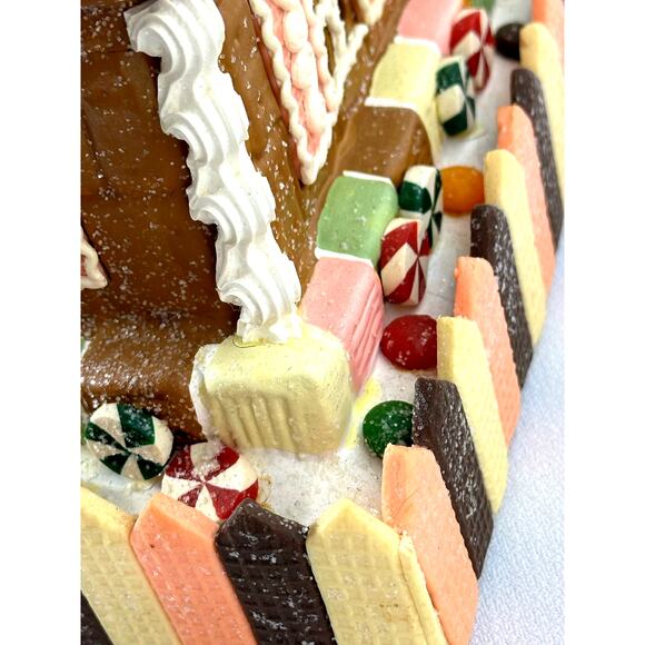 Traditions 433439 Vintage Large Lighted Gingerbread House with Santa - Picture 8 of 16